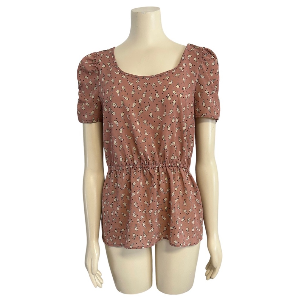 Forever 21‎ Bird Top Womens Medium Mauve Pink Peplum Puff Sleeve.
